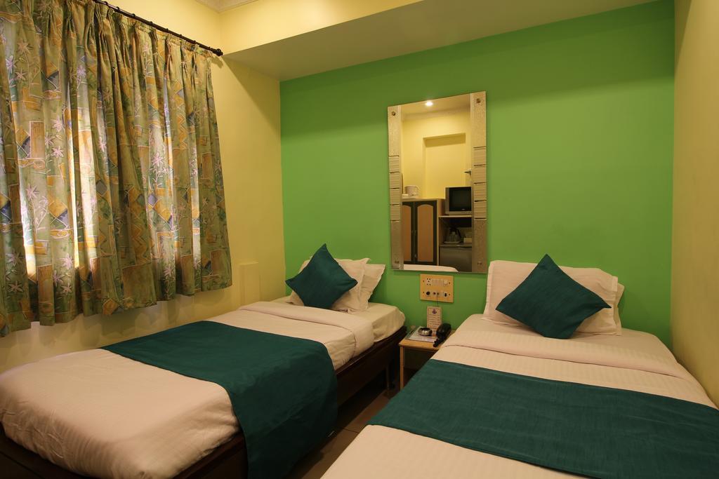 Hotel City Palace Mumbai  Buitenkant foto