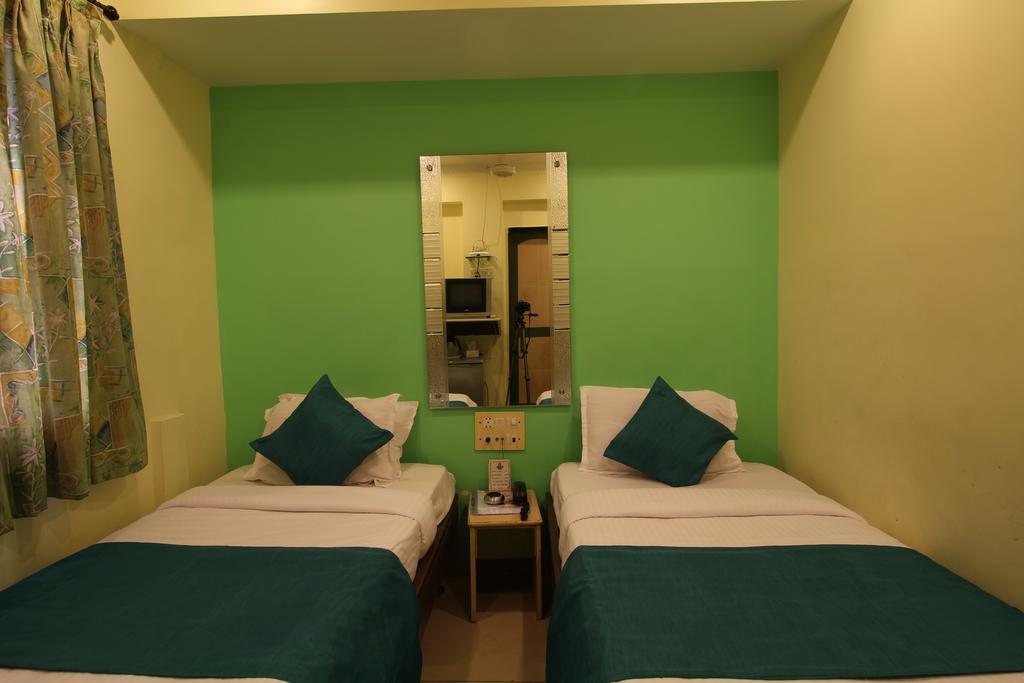 Hotel City Palace Mumbai  Buitenkant foto